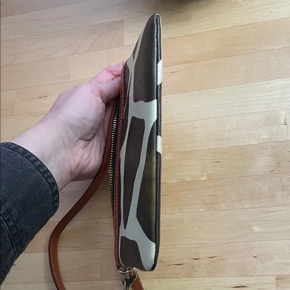 Dooney & Bourke Giraffe Wristlet - Picture 6 of 6